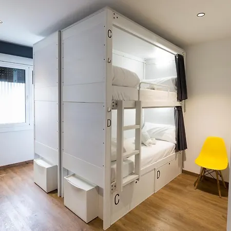 Hostel Airhostel Barcelona Airport 24h El Prat de Llobregat