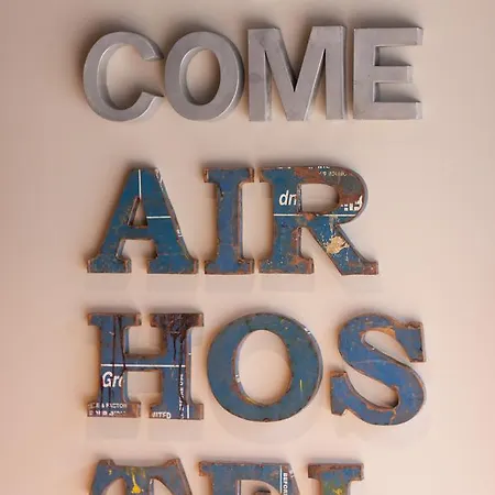 Хостел Airhostel Barcelona Airport 24h *