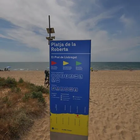 Airhostel Barcelona Airport 24h Хостел
