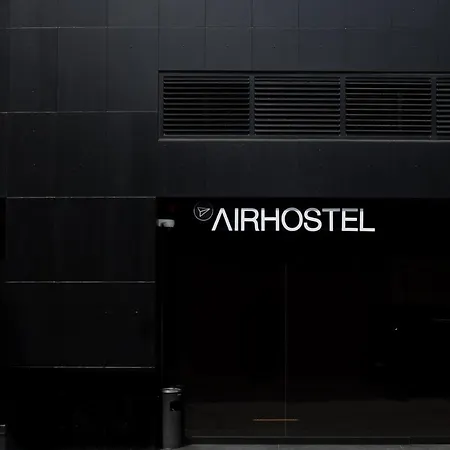 Хостел Airhostel Barcelona Airport 24h
