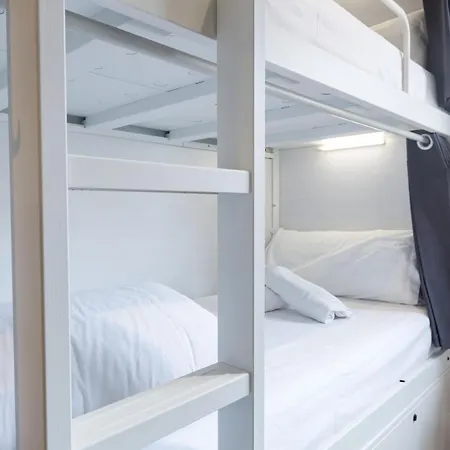 Airhostel Barcelona Airport 24h Эль-Прат-де-Льобрегат
