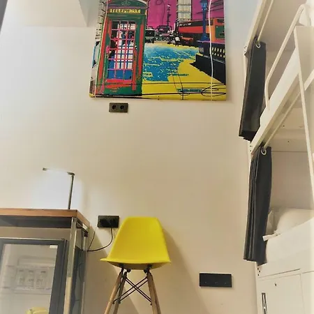 Airhostel Barcelona Airport 24h * Эль-Прат-де-Льобрегат