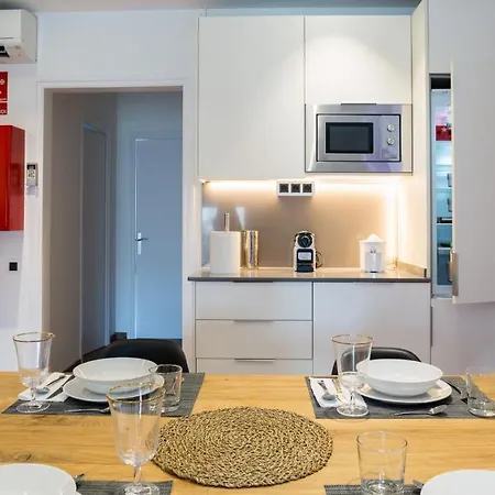 Airhostel Barcelona Airport 24h * Эль-Прат-де-Льобрегат