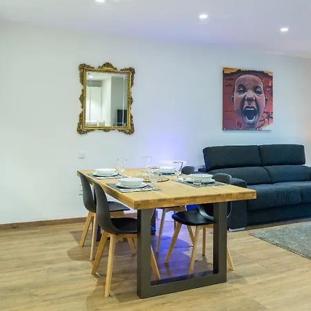 Airhostel Barcelona Airport 24h Хостел Эль-Прат-де-Льобрегат